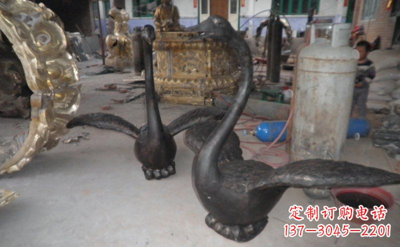 山西公园仙鹤动物铜雕