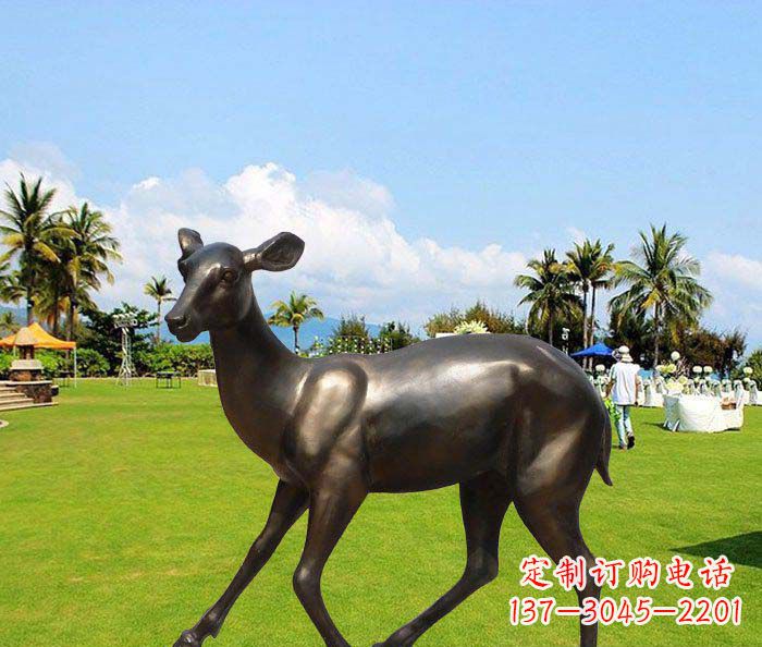 山西公园小鹿动物铜雕
