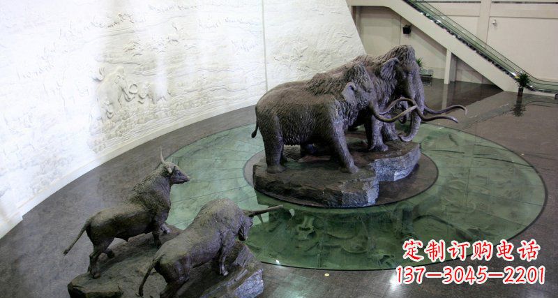 山西领雕塑公园长毛象动物铜雕