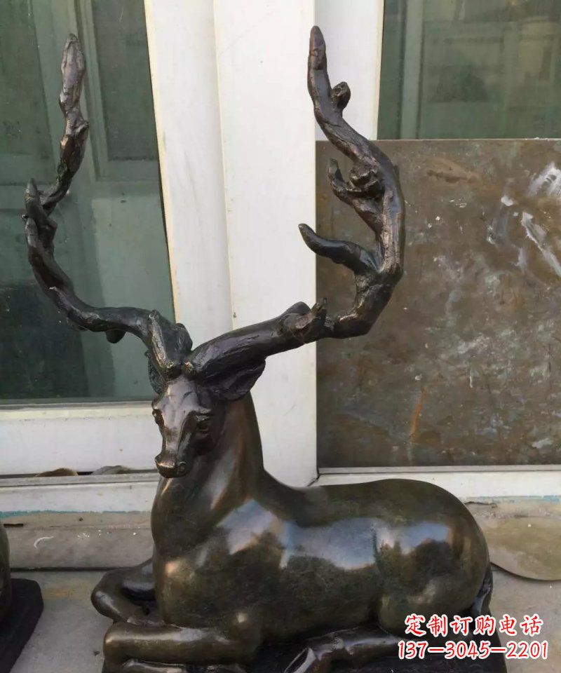 山西铸铜小鹿动物雕塑