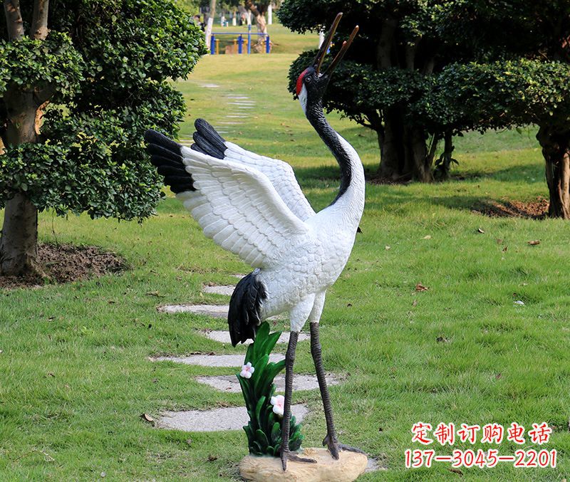 山西古代女人仙鹤雕塑