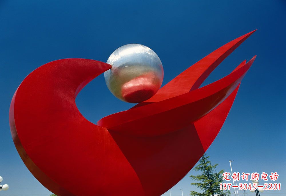 山西优雅而高雅的和平鸽雕塑