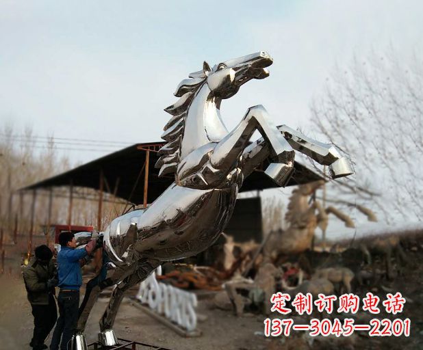 山西中领雕塑:精美的奔马雕塑
