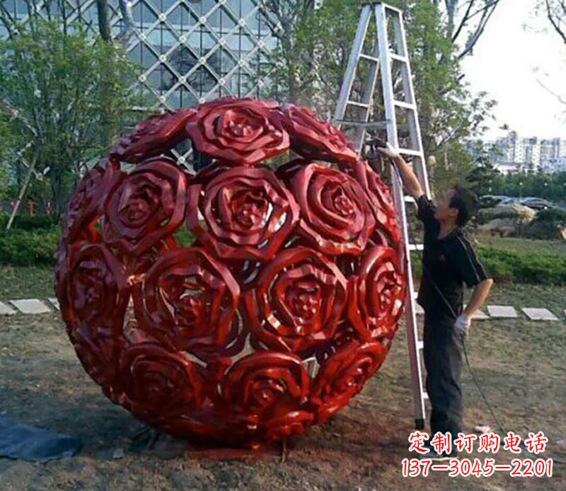 山西不锈钢玫瑰花镂空雕塑