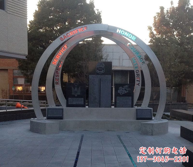 山西广场不锈钢圆环雕塑
