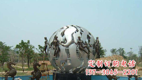 山西广场不锈钢圆球喷泉雕塑