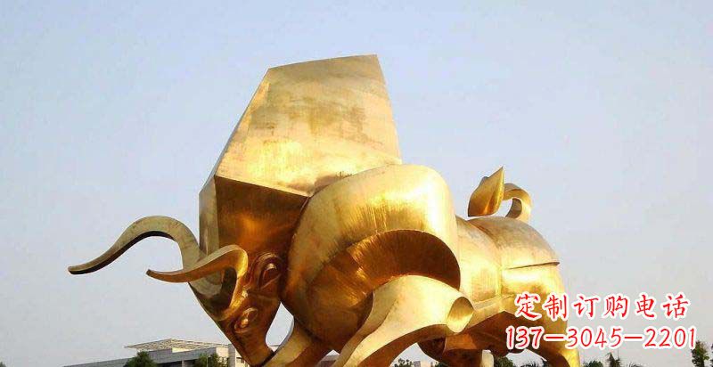山西广场抽象牛动物铜雕