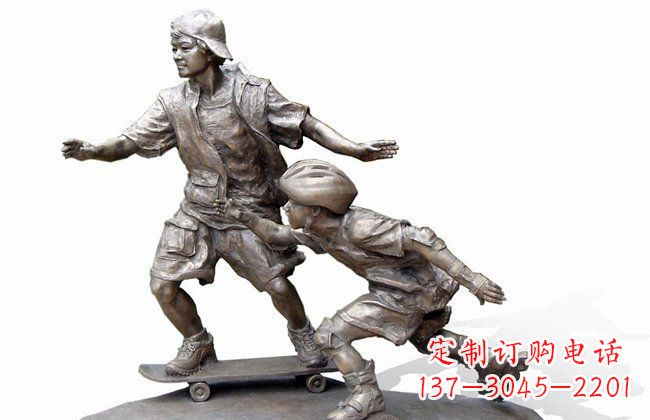 山西令人惊叹的广场滑板男孩铜雕塑