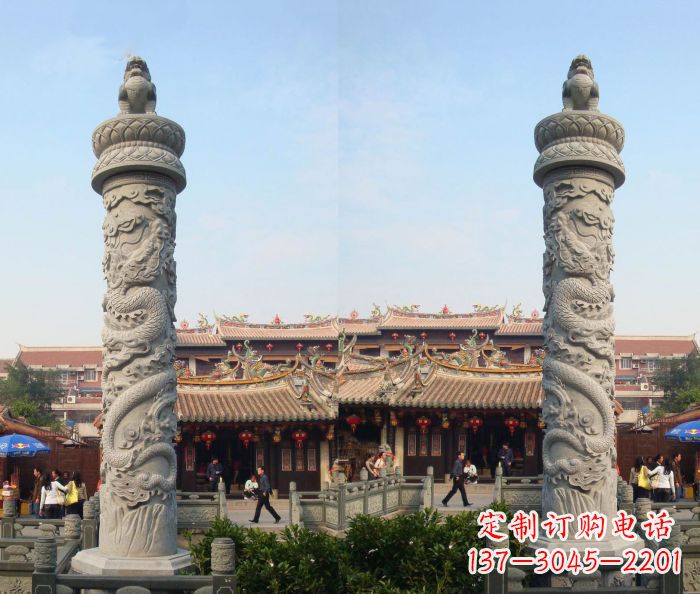 山西精美的汉白玉龙柱石雕塑