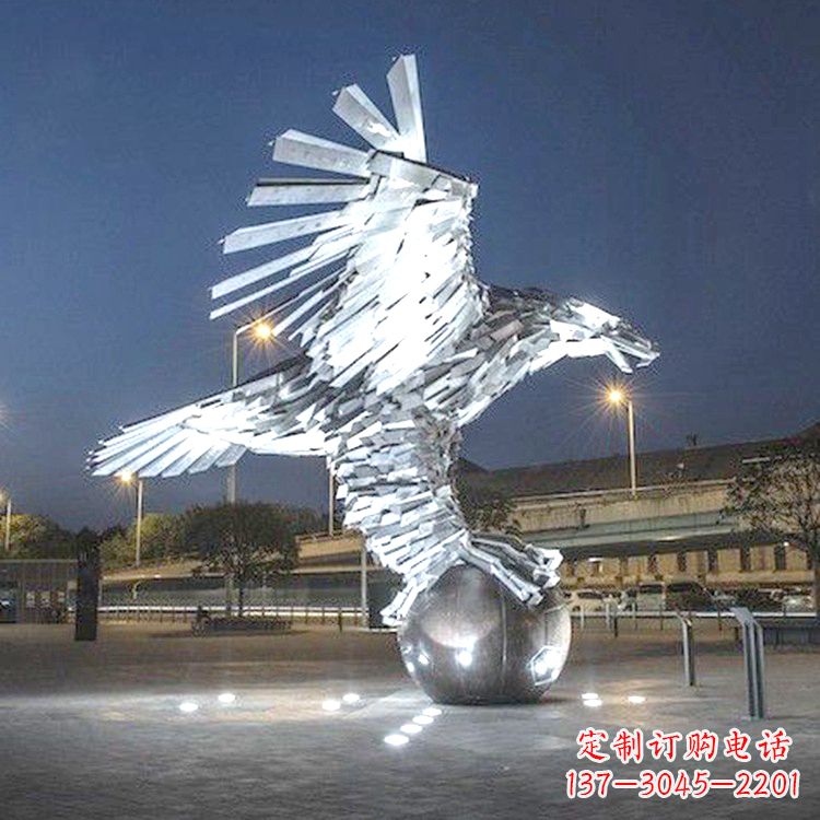 山西广场老鹰不锈钢景观雕塑