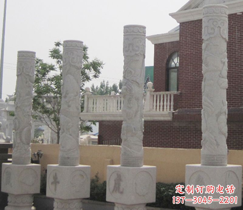 山西历久弥新的圆润十二生肖雕塑