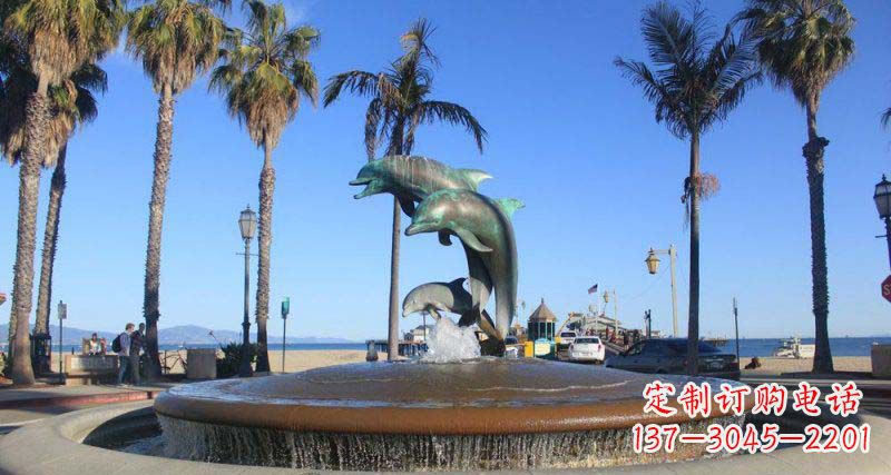 山西海豚雕塑，令广场景观更加迷人