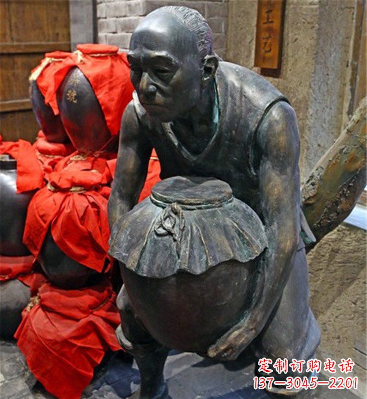 山西铜质老人抱酒图案雕塑