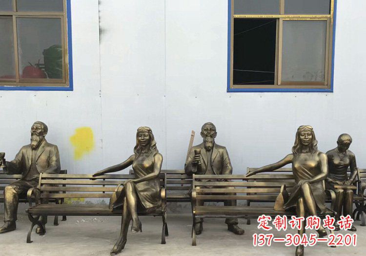 山西广场铜雕美女休息人物雕塑