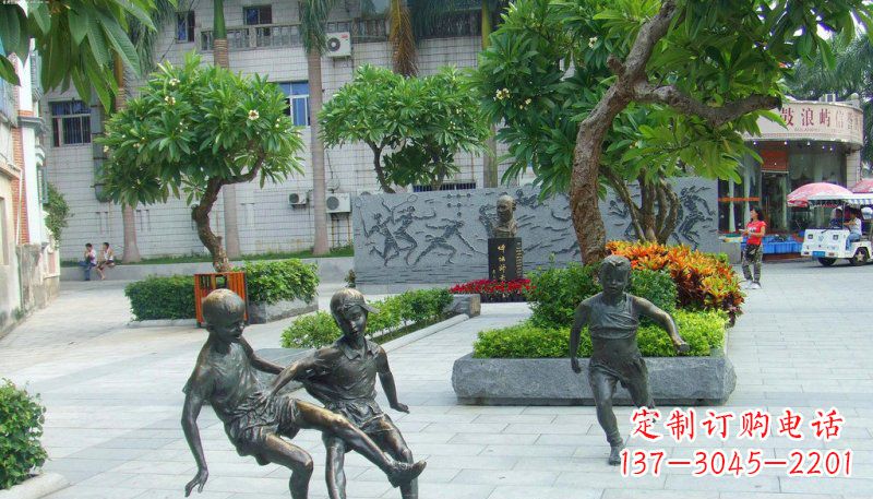 山西匠心细作,精致铜雕足球小孩