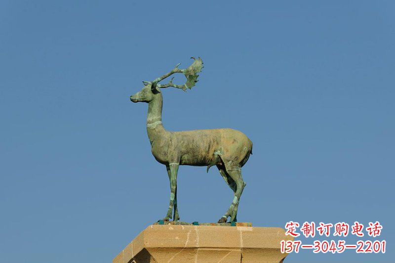 山西中领雕塑鹿雕塑生动逼真