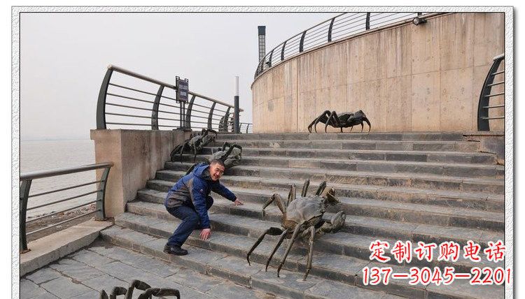 山西海边铜螃蟹雕塑是由中领雕塑定制生产的一款…