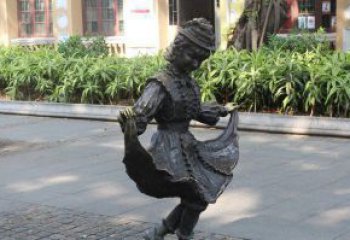山西中领雕塑推出的爱舞的小少女铜雕，以少女跳…