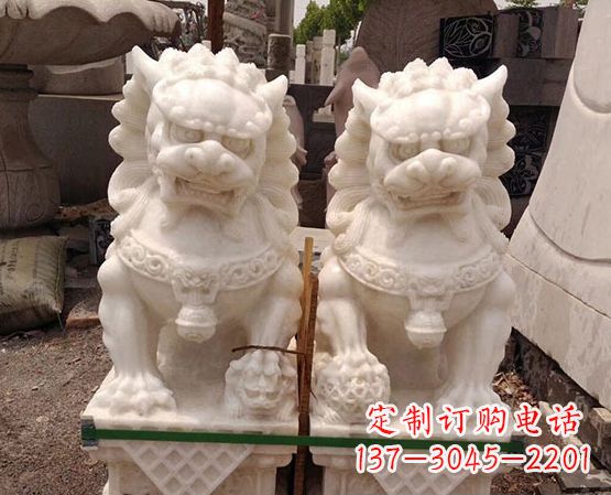 山西汉白玉踩绣球狮子石雕_2