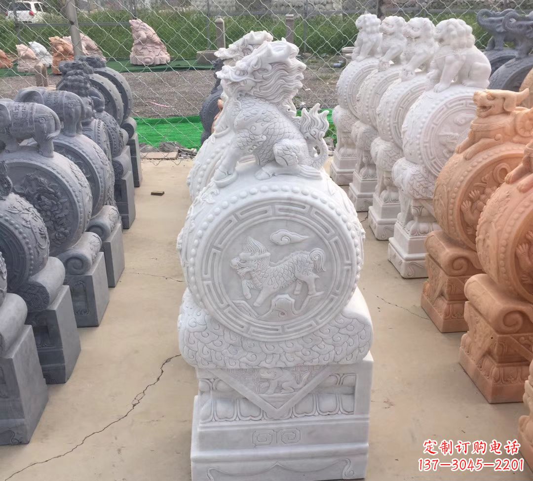 山西展现高贵气质的经典麒麟雕塑