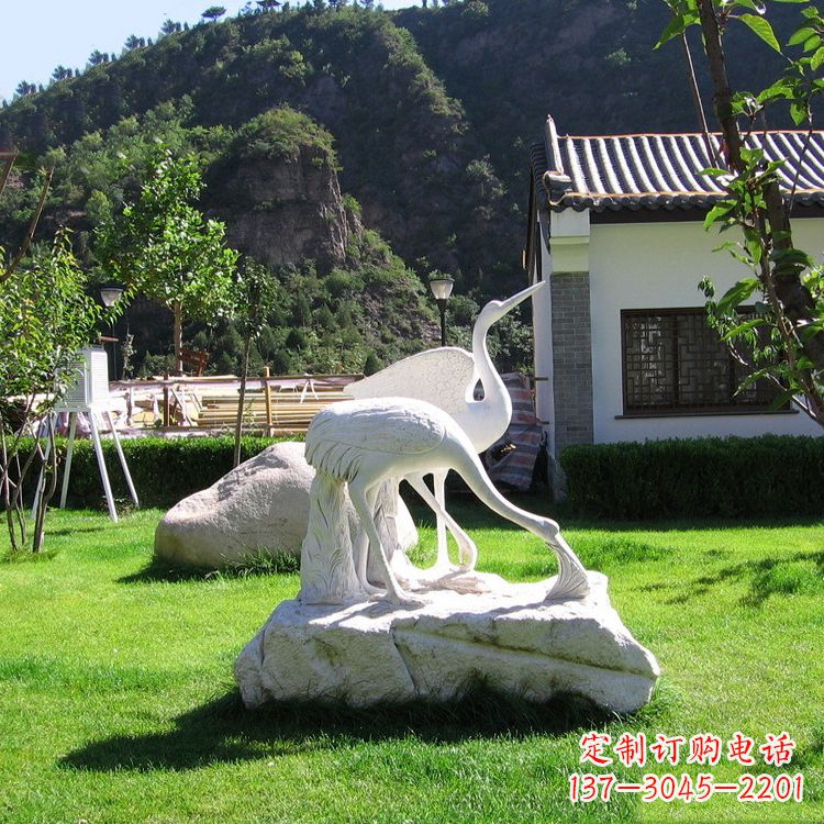 山西仙鹤石雕公园草坪动物雕塑