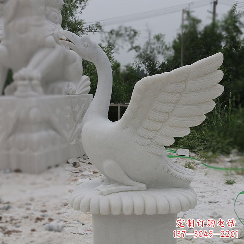 山西汉白玉展翅喷水天鹅雕塑