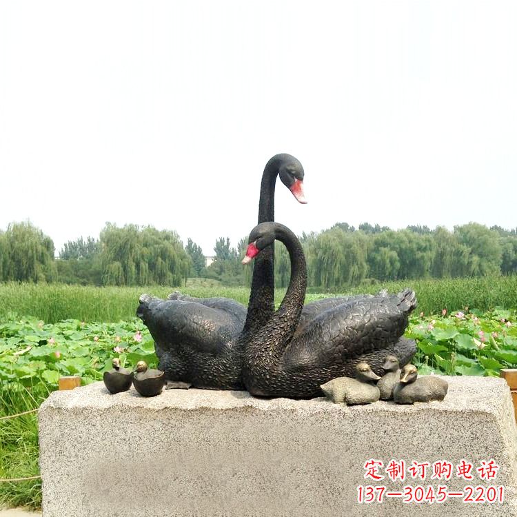 山西雕刻精致的天鹅铜雕摆件