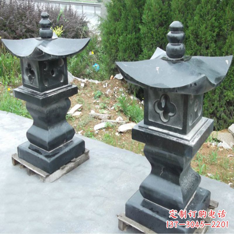 山西黑曜石材质灯笼雕塑