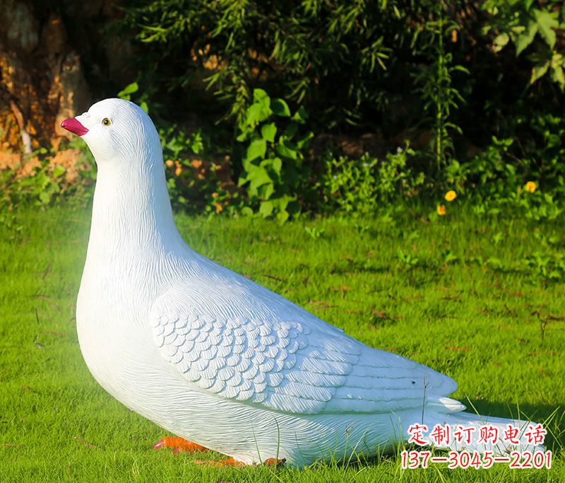 山西红旗和平鸽雕塑—倡导和平与爱的象征