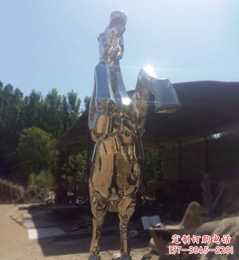 山西户外不锈钢镜面奔马雕塑