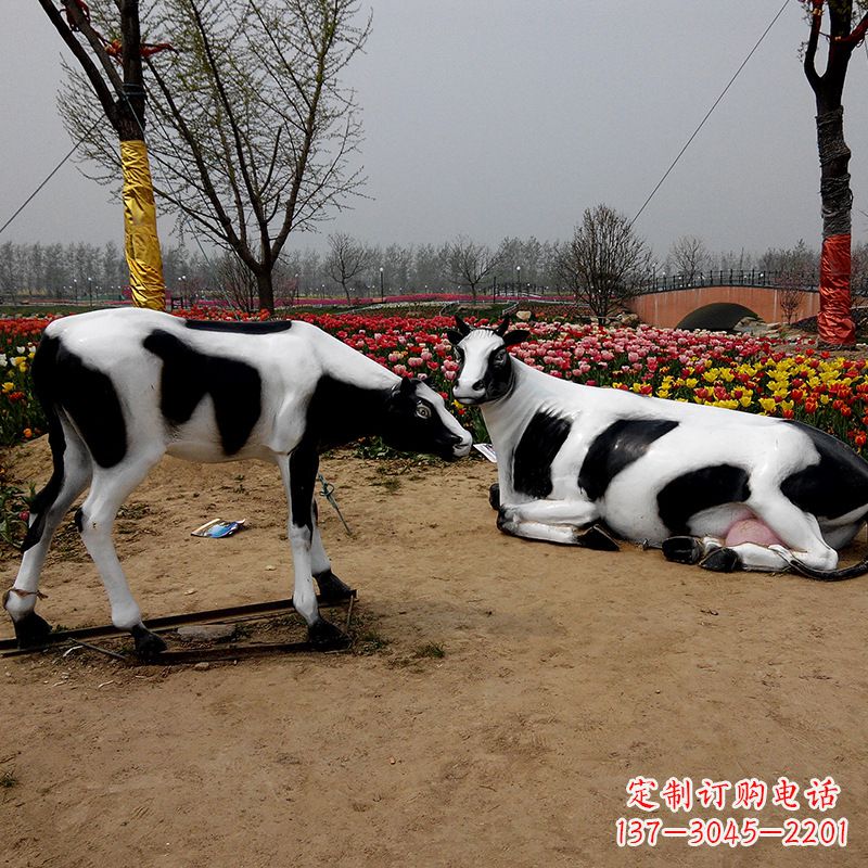 山西室外仿真动物雕塑-奶牛,为您打造精美细腻的艺术品