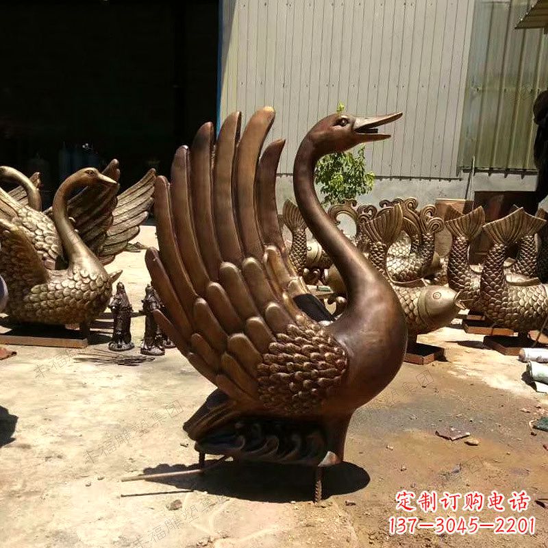 山西精美黄铜天鹅雕塑中领雕塑的精美黄铜天鹅雕…
