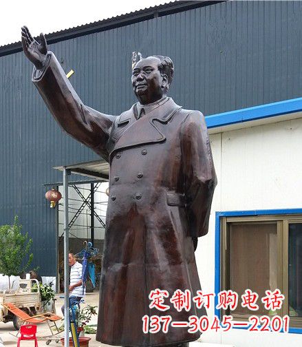 山西铸造精美的挥手毛主席铜雕像