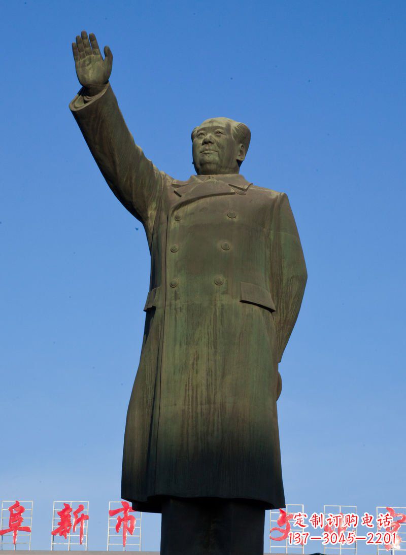 山西铜雕毛主席塑像,让思念永生