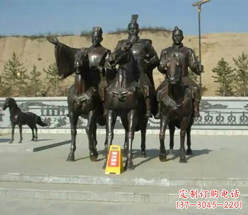 山西中领雕塑:骑马广场铜雕作品