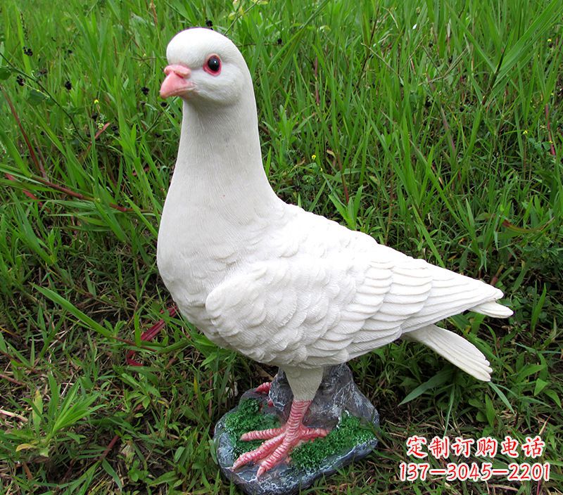 山西角斗士广场鸽子雕塑,象征勇气和坚毅
