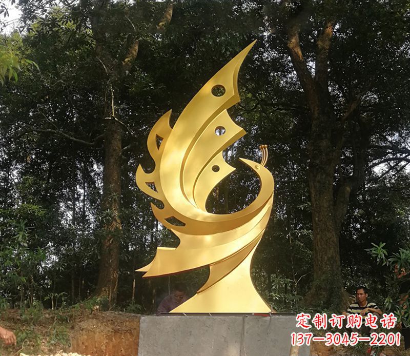 山西以古典风格演绎不锈钢凤凰雕塑