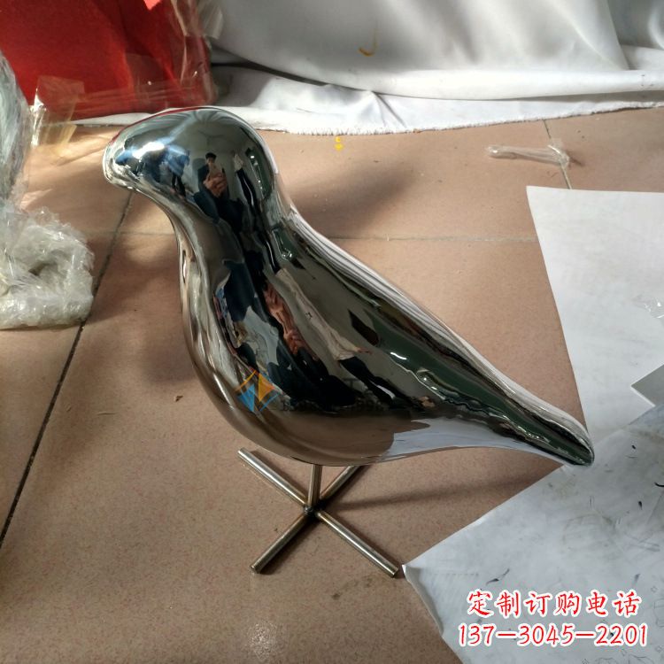 山西精致现代镜面不锈钢鸽子雕塑