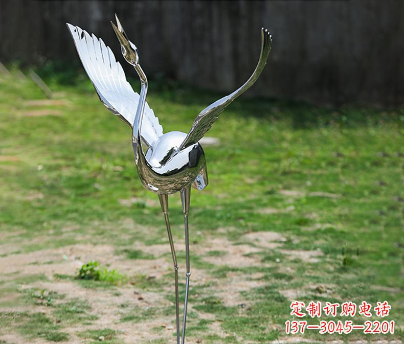 山西高端定制丹顶鹤展翅不锈钢雕塑