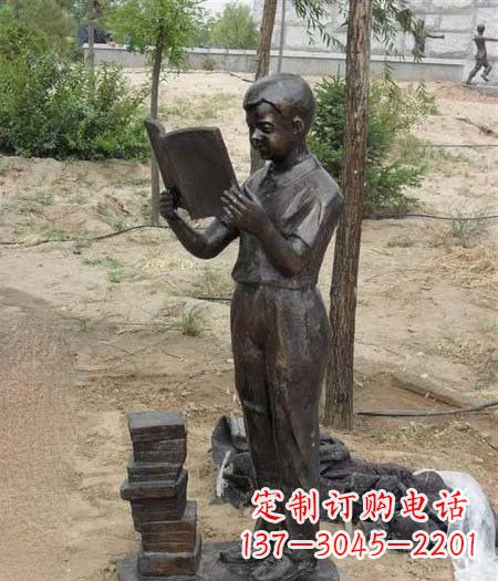 山西中领雕塑尊贵细腻的男孩铜雕