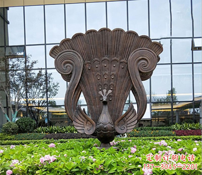 山西装点家园的精美孔雀雕塑