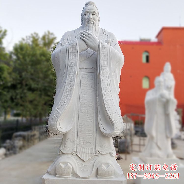 山西孔子雕像佩剑