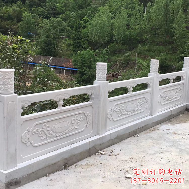 山西莲花纹石栏板雕塑，为你树立华丽边框
