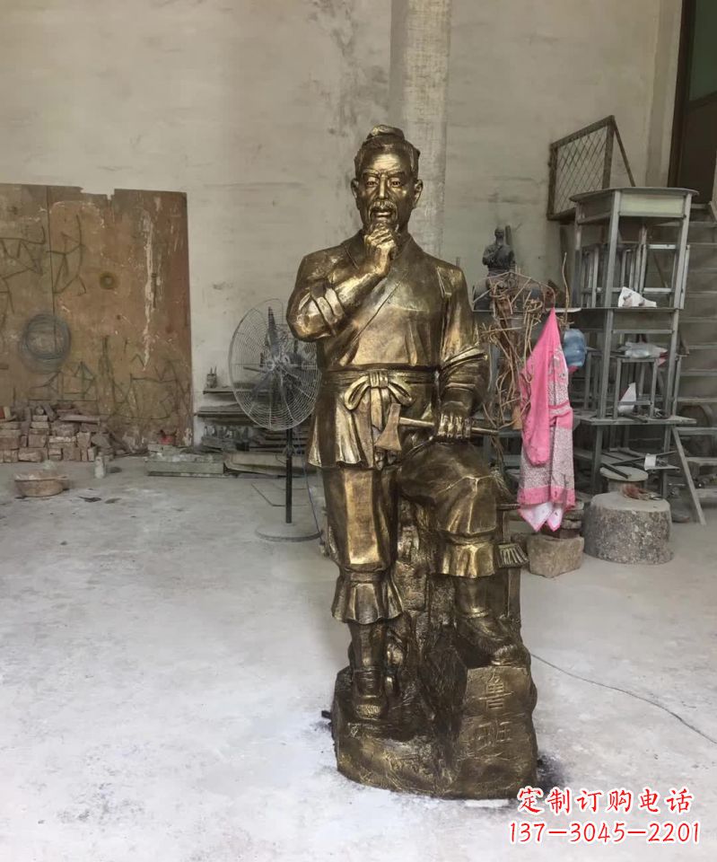 山西精美鲁班古代人物雕塑