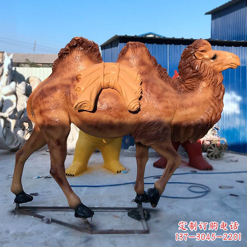 山西雕刻精美的骆驼玻璃钢仿真雕塑
