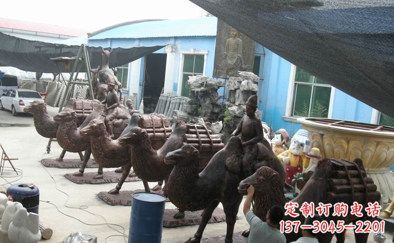山西骆驼公园动物铜雕魅力无限