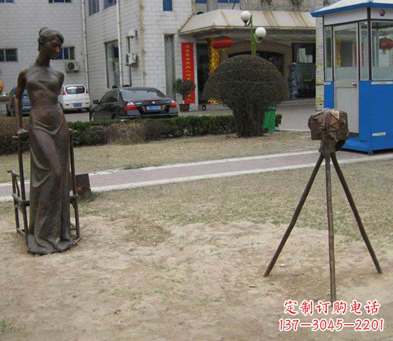 山西中领雕塑是一家专业从事美女铜雕定制的厂家…