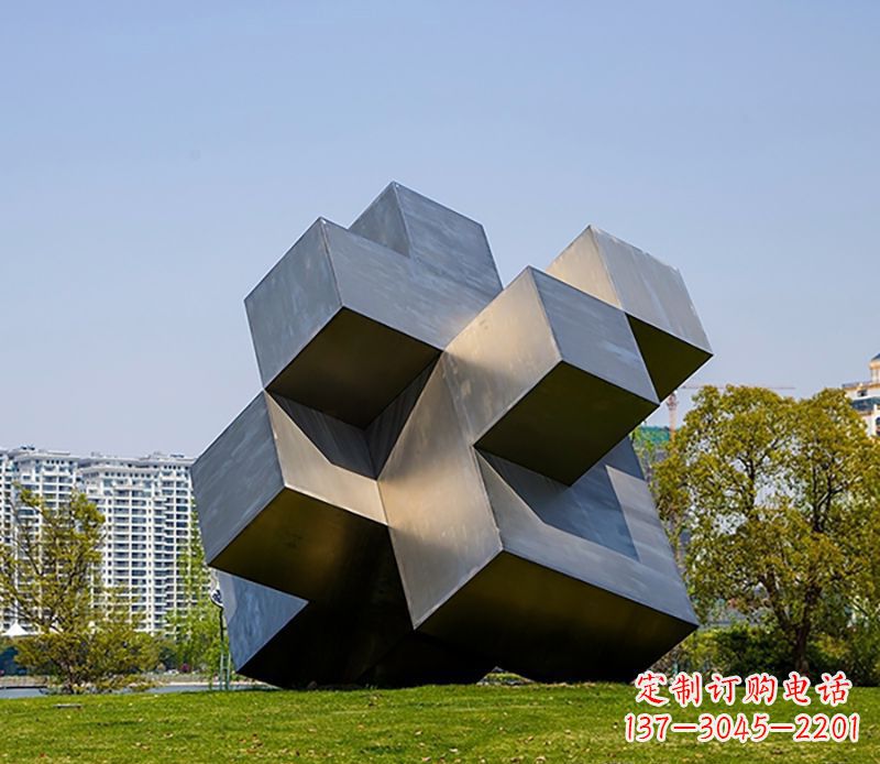山西童年回忆,用魔方不锈钢雕塑激发梦想