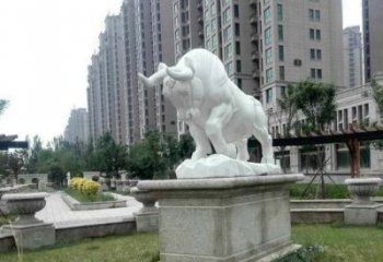 山西汉白玉开荒牛小区园林动物石雕