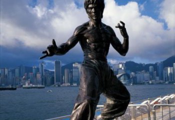 山西标题:李小龙铜雕，让传奇永存